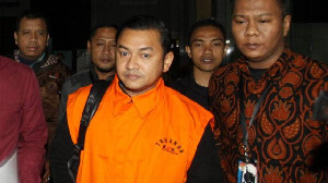 KPK Eksekusi Ajudan Mantan Gubernur Aceh Irwandi Yusuf ke LP Cipinang
